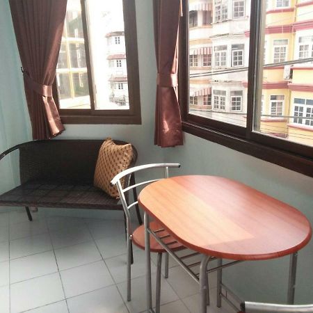 A & P House Apartment Банкок Екстериор снимка