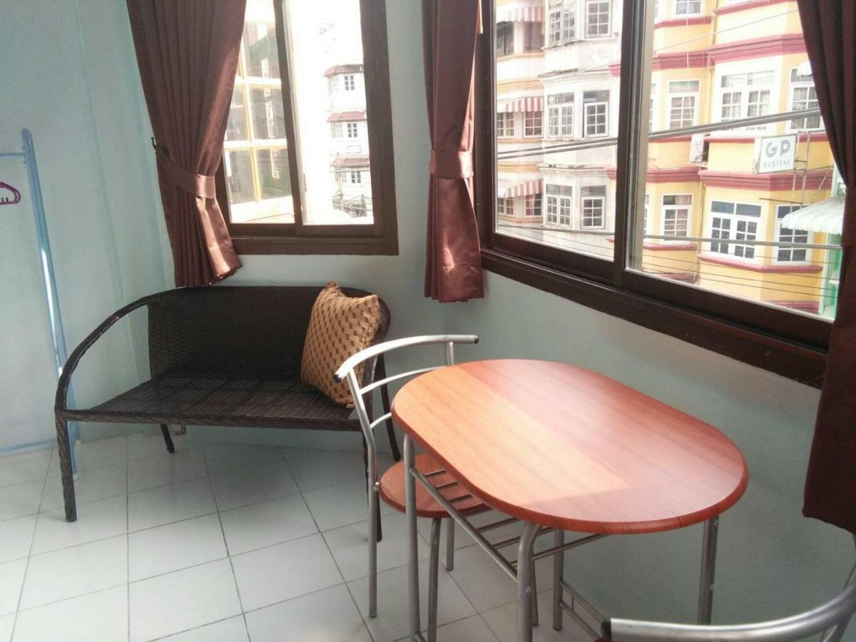 A & P House Apartment Банкок Екстериор снимка