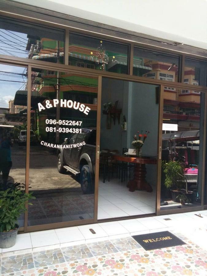 A & P House Apartment Банкок Екстериор снимка
