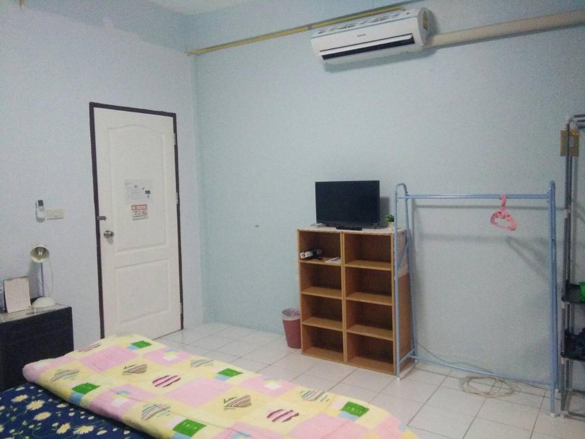 A & P House Apartment Банкок Екстериор снимка