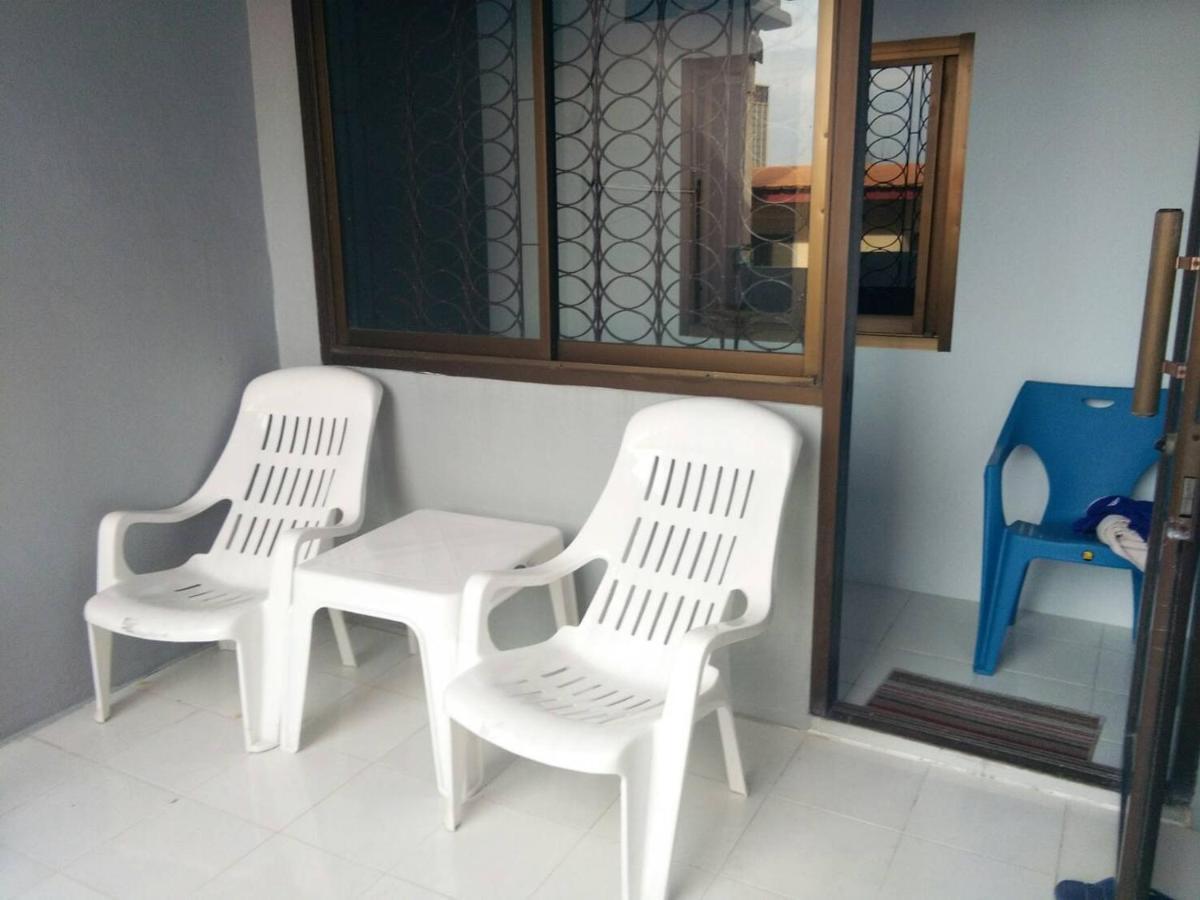 A & P House Apartment Банкок Екстериор снимка